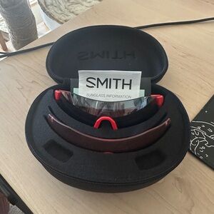 Smith Optics ChromoPop Pivlock Glasses Red with Extra Rose Lens